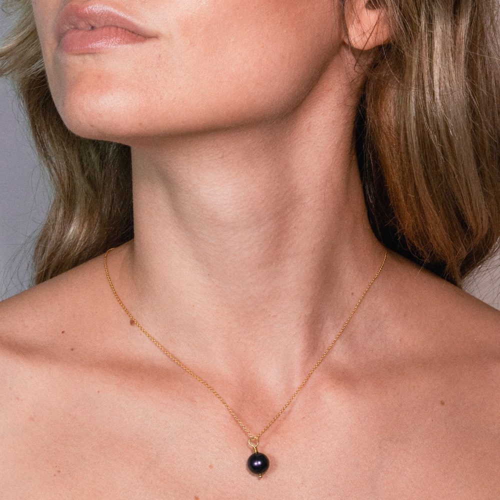 Pearl Pendant on Chain with Black Pearl | 9 – 9.5 mm | Round Pearl - Image 1