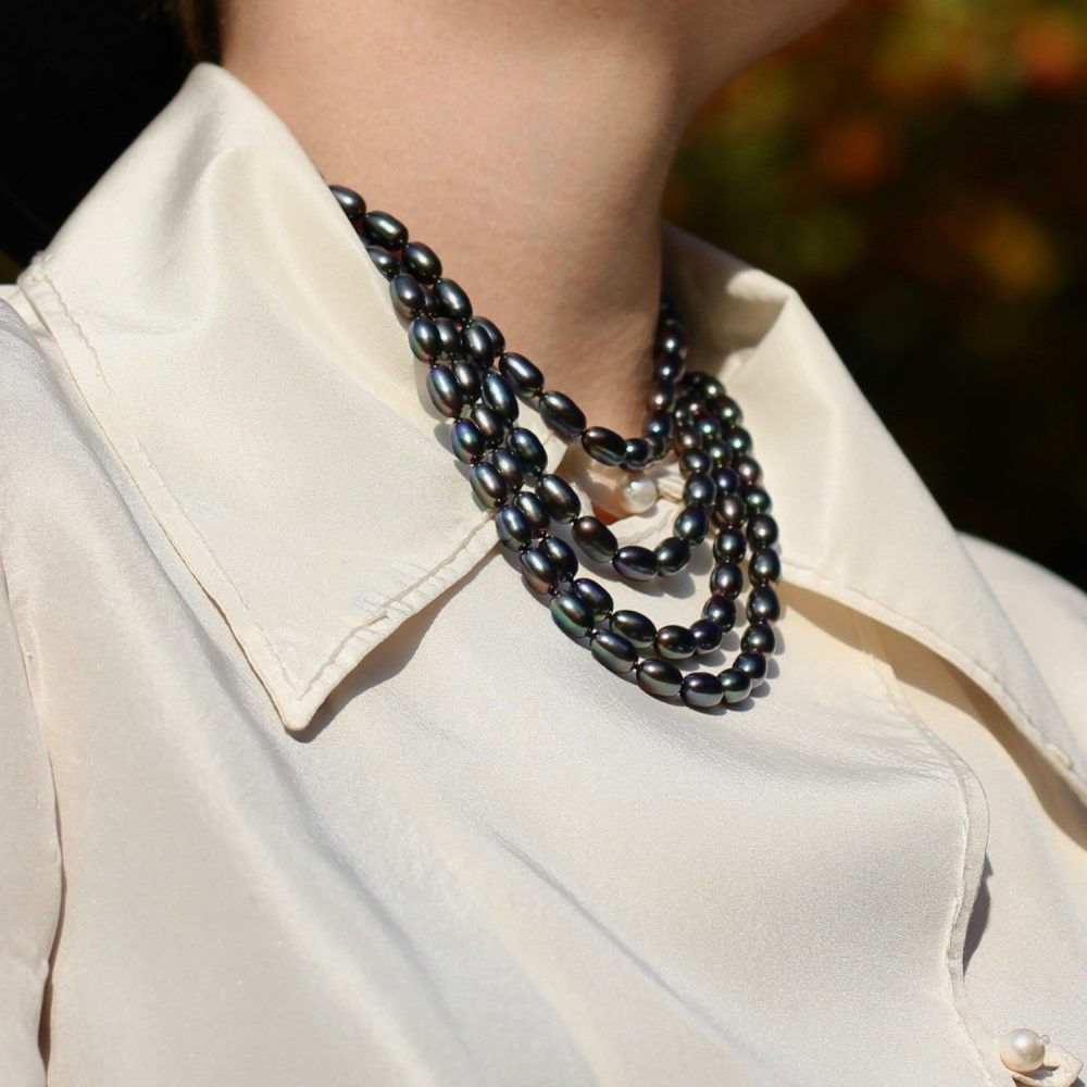 Necklace 'Peacock' | 6.5 – 7.5 mm | Clasp 'Murano' | Oval Pearls - Image 1