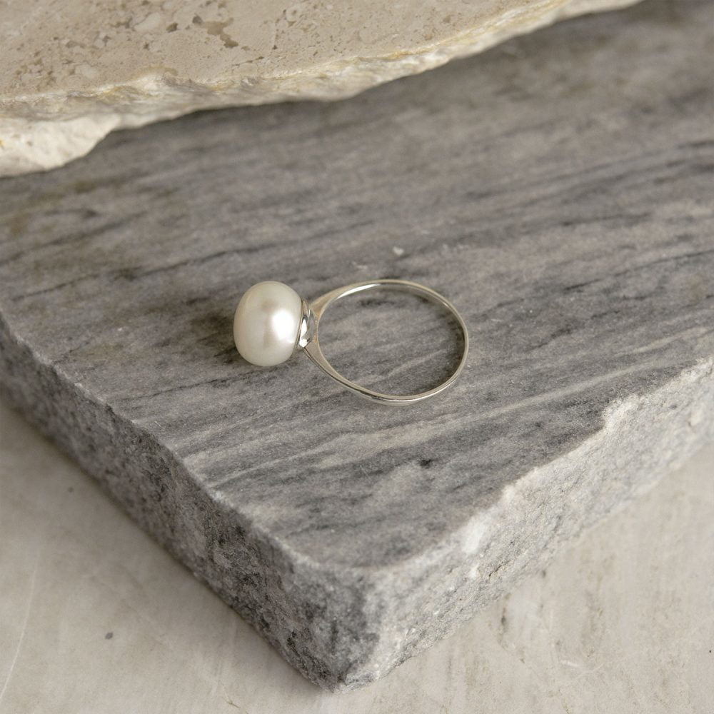 Delicate Pearl Ring with White Pearl | 7 - 10 mm | Button Pearl - Image 2