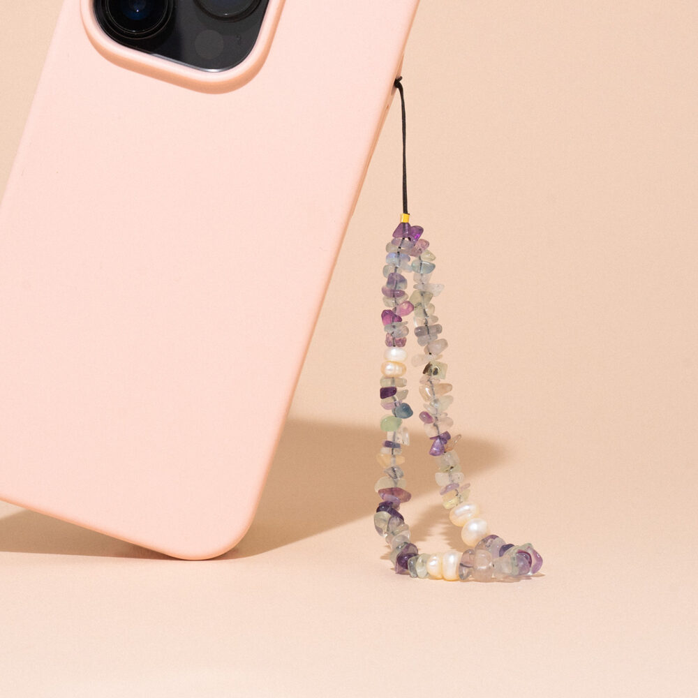 Phone Accessory ‘June’ with Fluorite | 5.5 – 6.5 mm | Irregular White Pearls + Colored Stones - Image 1