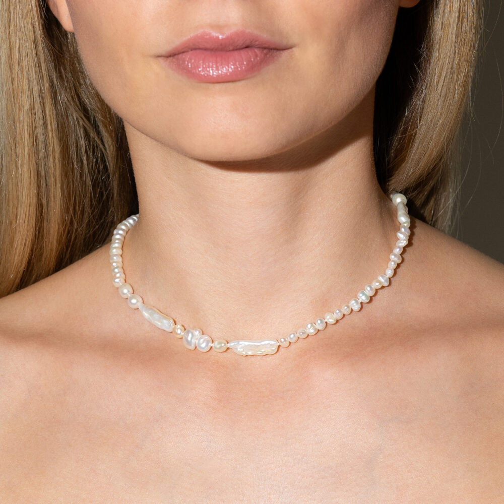 Classic Pearl Necklace with a Twist Nr. 2 | 3.5 – 4.5 mm | Irregular Pearls - Image 3