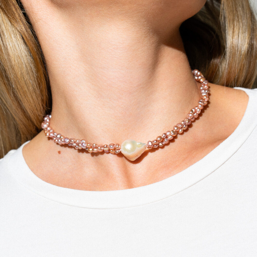 Classic Pearl Necklace with a Twist Nr. 6 | 2.5 – 3.5 mm | Oval + Cross Shape Pearls - Image 6