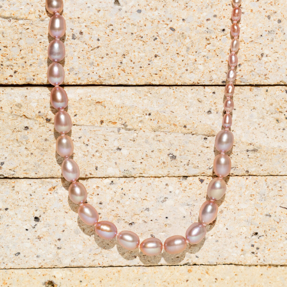 Classic Pearl Necklace with a Twist Nr. 5 | 2.5 – 5.5 mm | Oval Pearls - Image 2