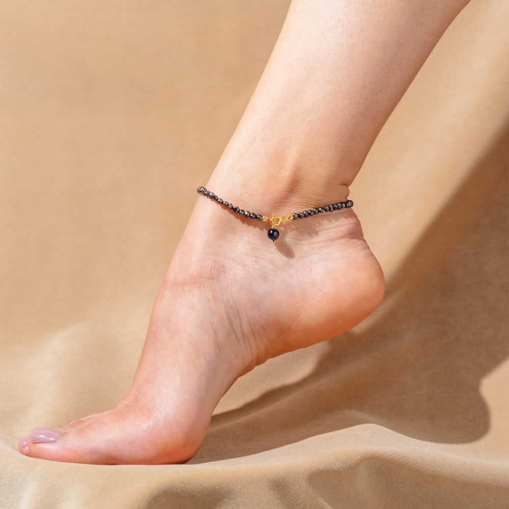 Черно Classic Baby Pearl Ankle Bracelet | 3.5 – 4.5 mm | Baroque Pearls - Image 2