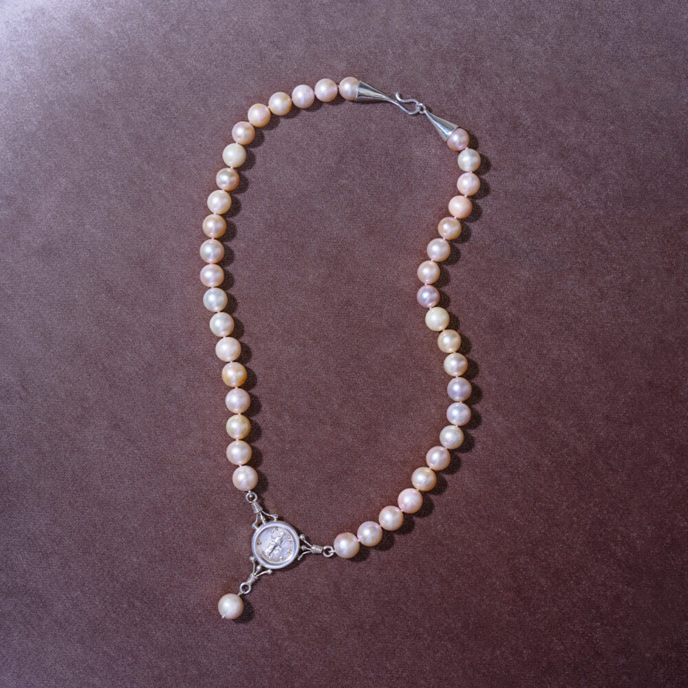 Antique Golden Purple Pearl Necklace & 'Faustina' Pendant | 10.5 - 11.5 mm | Round Pearls - Image 3